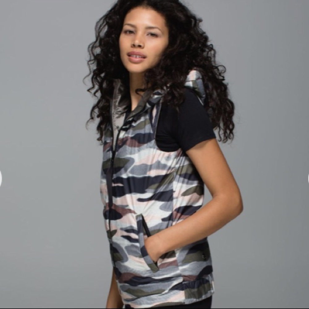 SOLD........SOLD.......!!!!!!!camo fluffy Vest